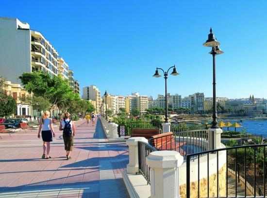 Stunning 2Br Holiday Penthouse In Central Sliema Esterno foto